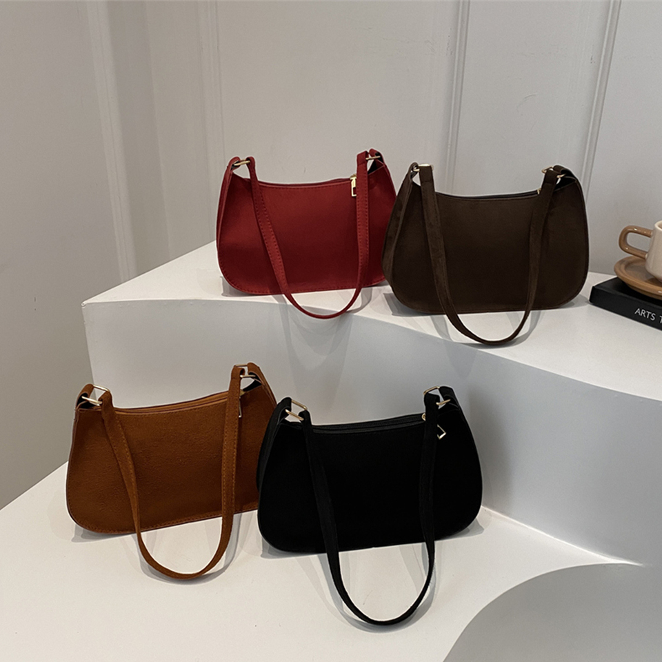 Minimalist Felt Hobo Bag Quilted Solid Color Lightweight Detachable Strap Zipper Ergonomic Handles for Daily Commute Handbag