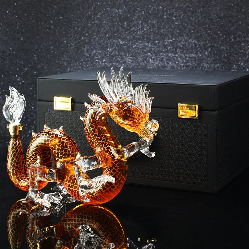 ((入手困難))ブランデー龍ボトル(ドラゴン)干支ボトル７５０ml ドラゴン型のガラスアルコールボトル,中国の干支ウイスキーデカンター