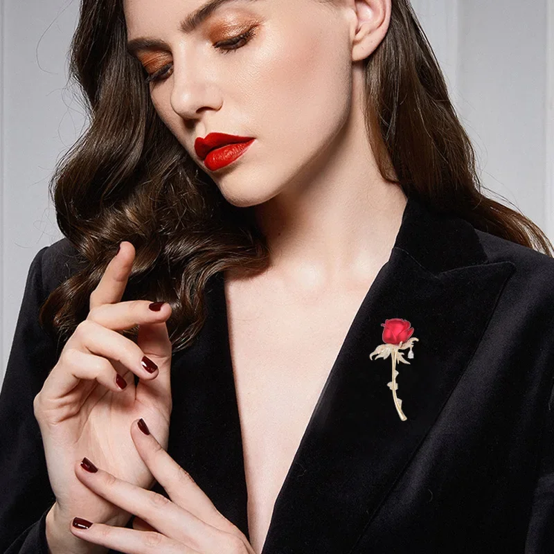 

Vintage Fashion Atmospheric Zircon Corsage High-grade Zircon Pin Coat Coat Accessories Red Rose Brooch