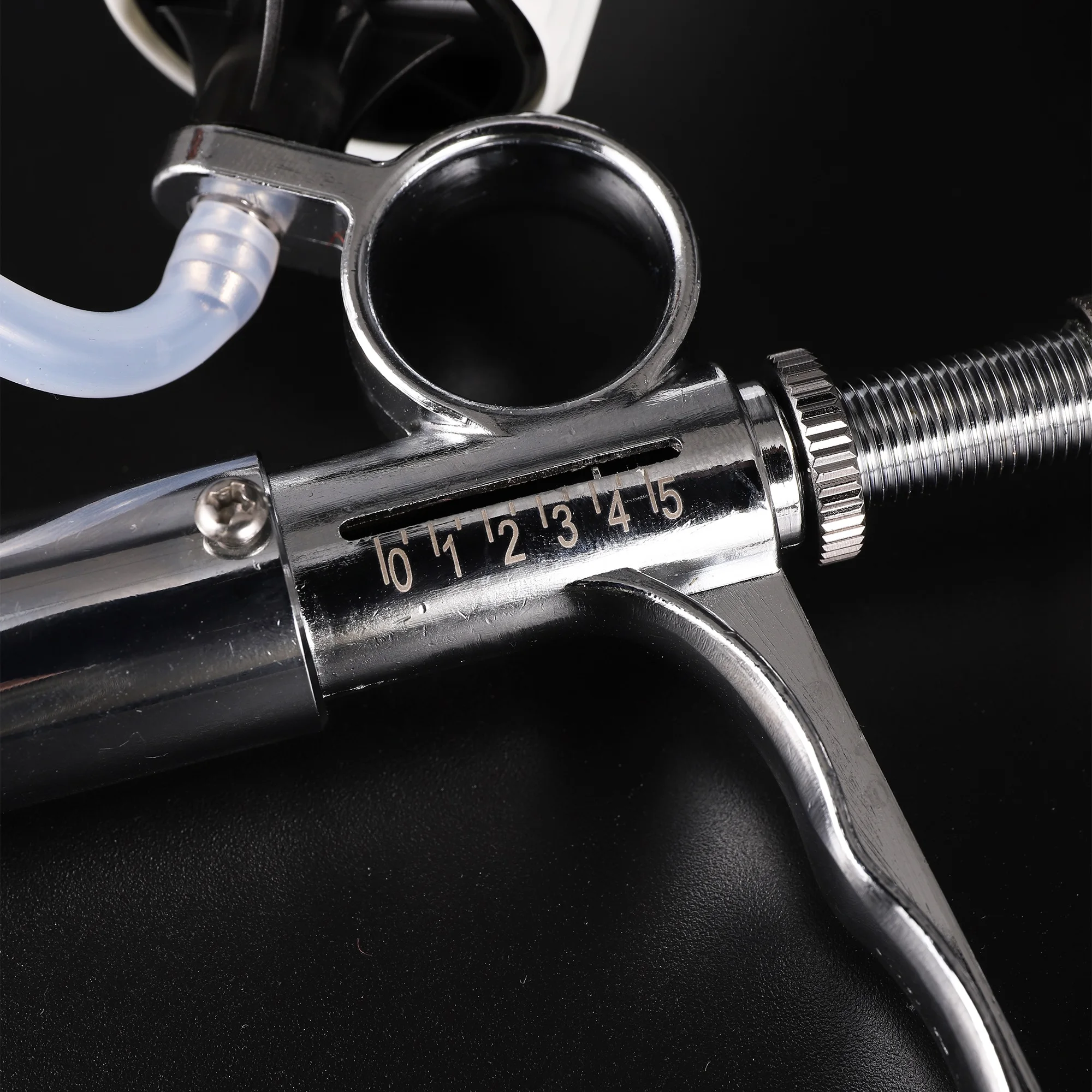 Automatic Livestock Continuous Syringe Veterinary Equipment With Bottles Vaccination Metal Multifunction 1 Set 0.5~5ml