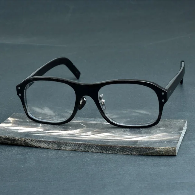 레트로에서 현대까지를 아우르는 럭셔리하고 맞춤 제작 가능한 천연 황소 뿔 안경 프레임