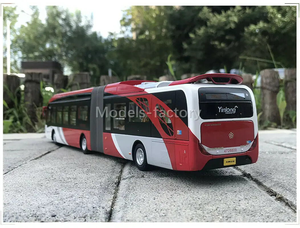 1:43 Beijing Yinlong 18 meters Articulated bus model 