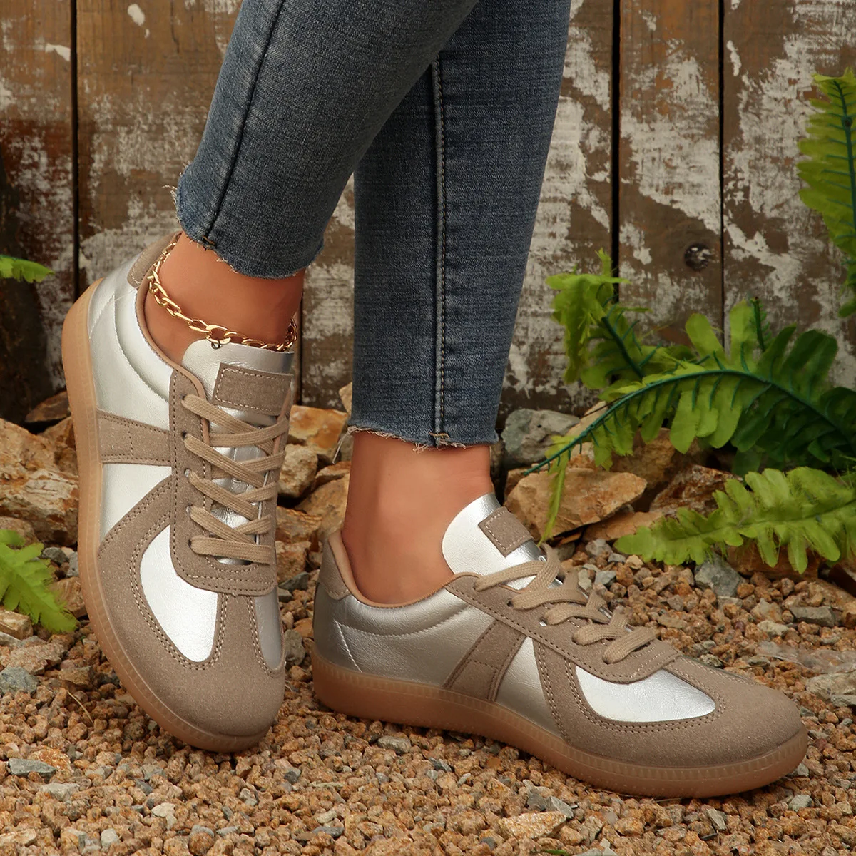 2025 Plus Size Lace Up Women's Vulcanize Shoes Outdoor Versatile Low Heel Women Sneakers Mixed Colors Comfortable Casual Shoes