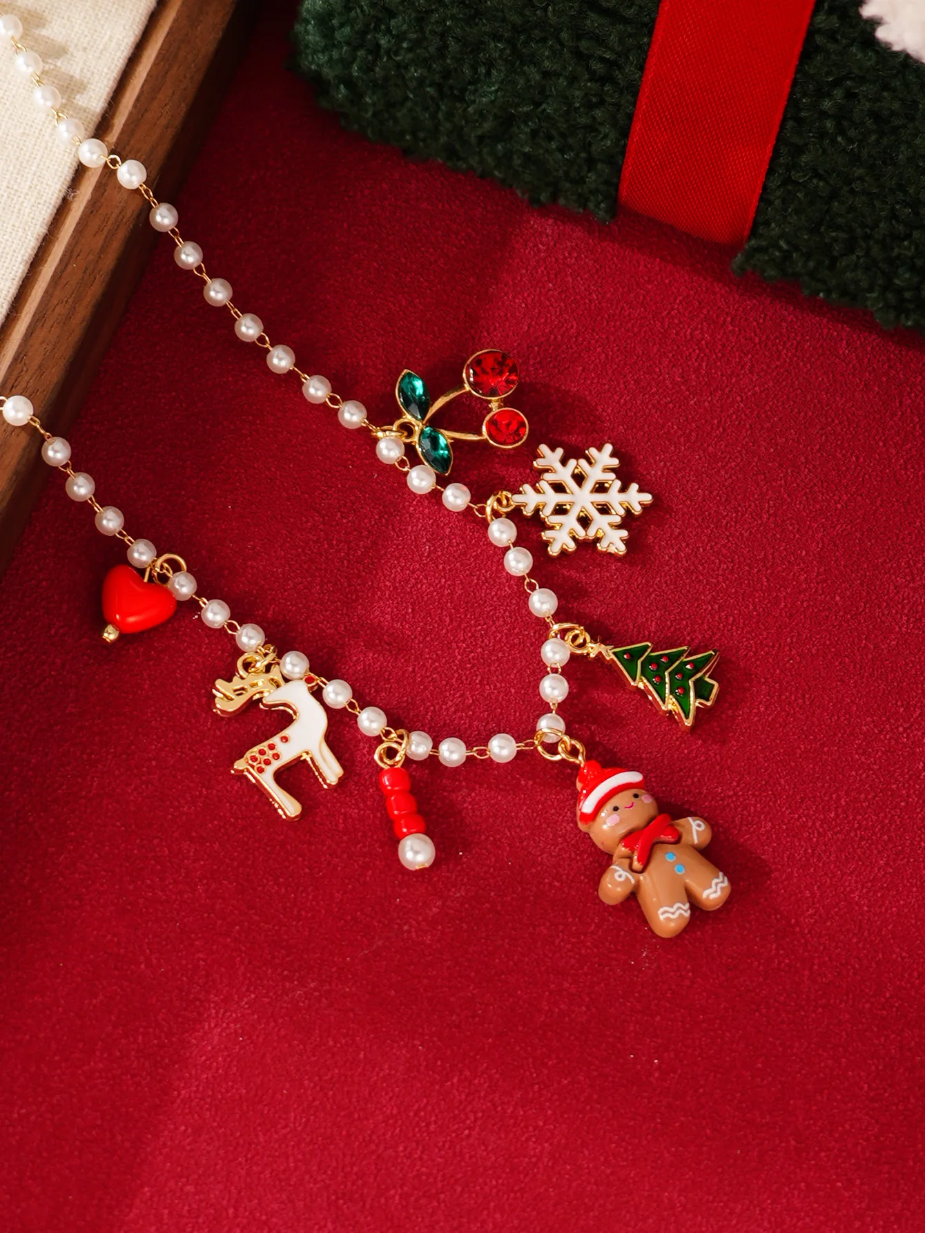 Gingerbread Imitation Pearl Chain Womens Necklace Christmas