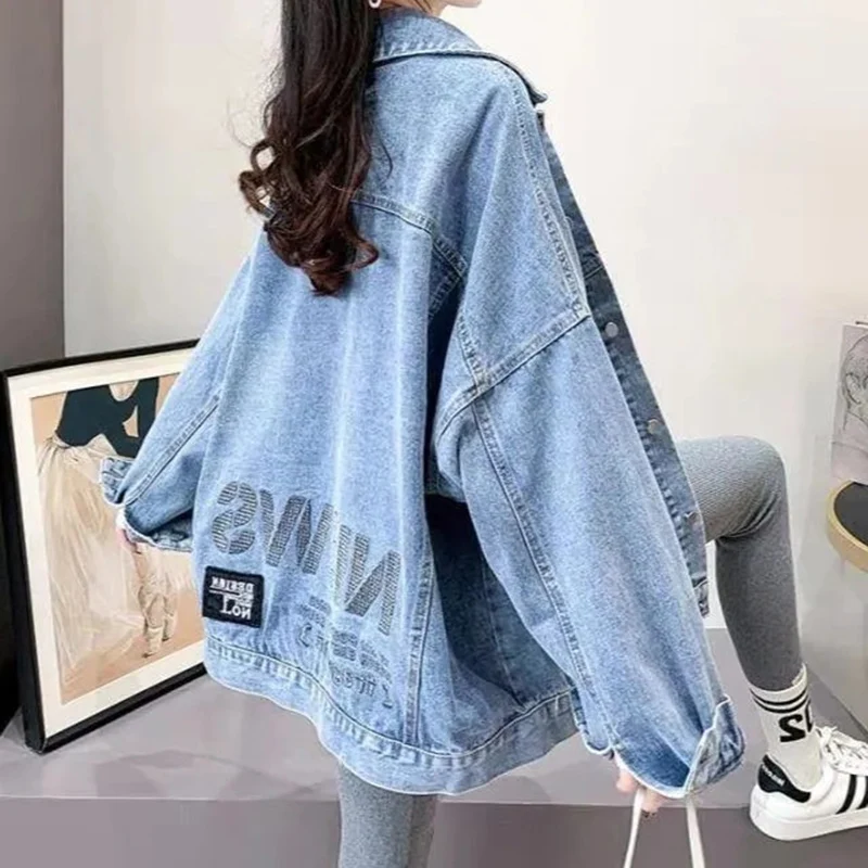 

Куртка женская джинсовая с вышивкой, модный топ свободного покроя с надписью, уличная одежда, весна-осень 2023