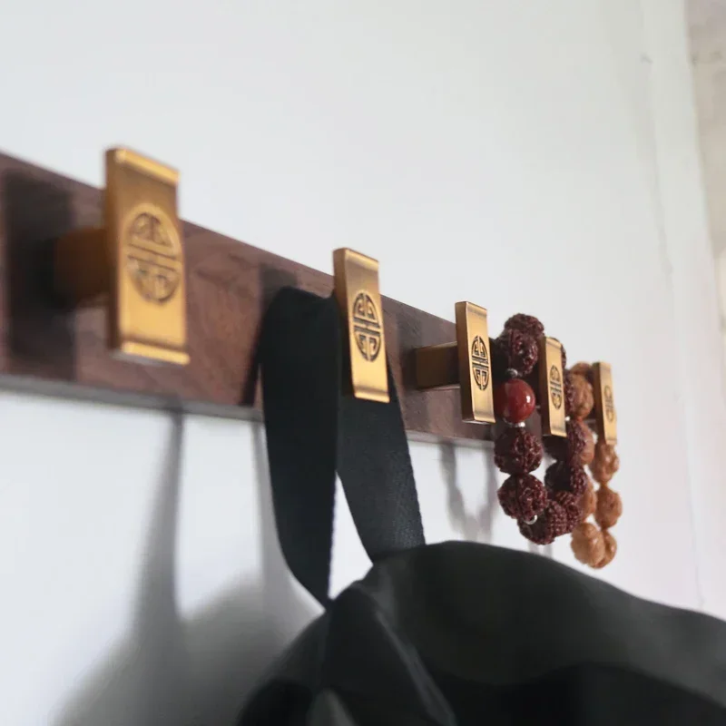 

Настенные вешалки для одежды Традиционный однотонный деревянный, прочные и стильные полки для хранения для домашних хозяйств