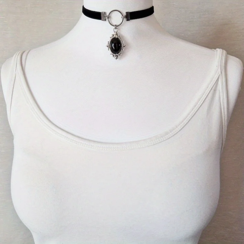 Cara Gothic Vampire Cameo Pendant Choker Necklace 6