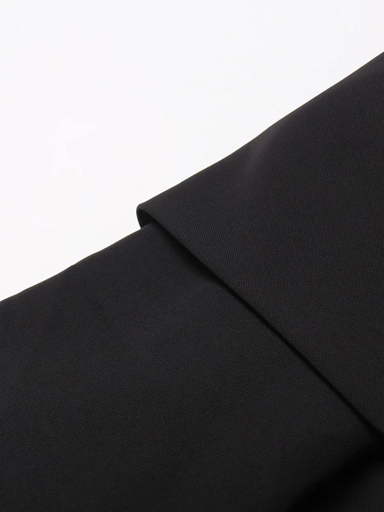 Рисунок 4 - Женский блейзер с открытыми плечами