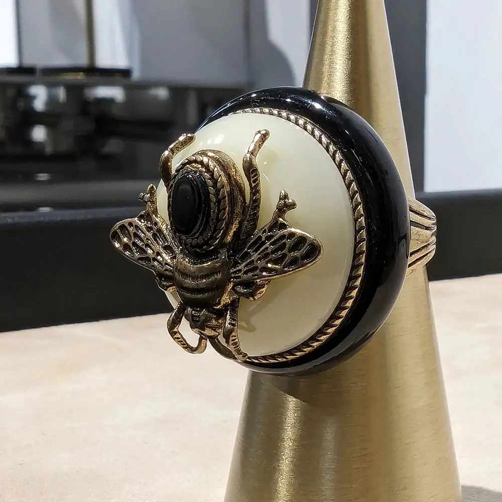 JBJD Vintage Bee New Design Party white Natural Agate Ring