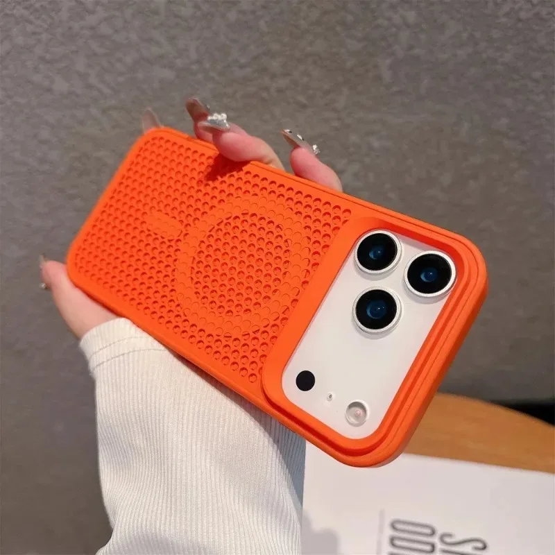 Honeycomb Heat Dissipation Magnetic Wireless Charging Case with MagSafe Compatibility