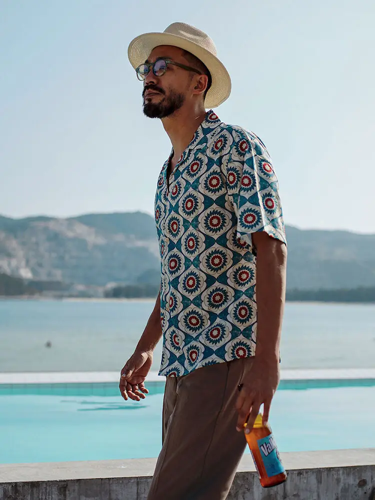 Description Picture 5 of itemInternet celebrity handsome shirt men's short-sleeved Hawaiian Cuban collar casual Korean style teenagers beach vacation shirt