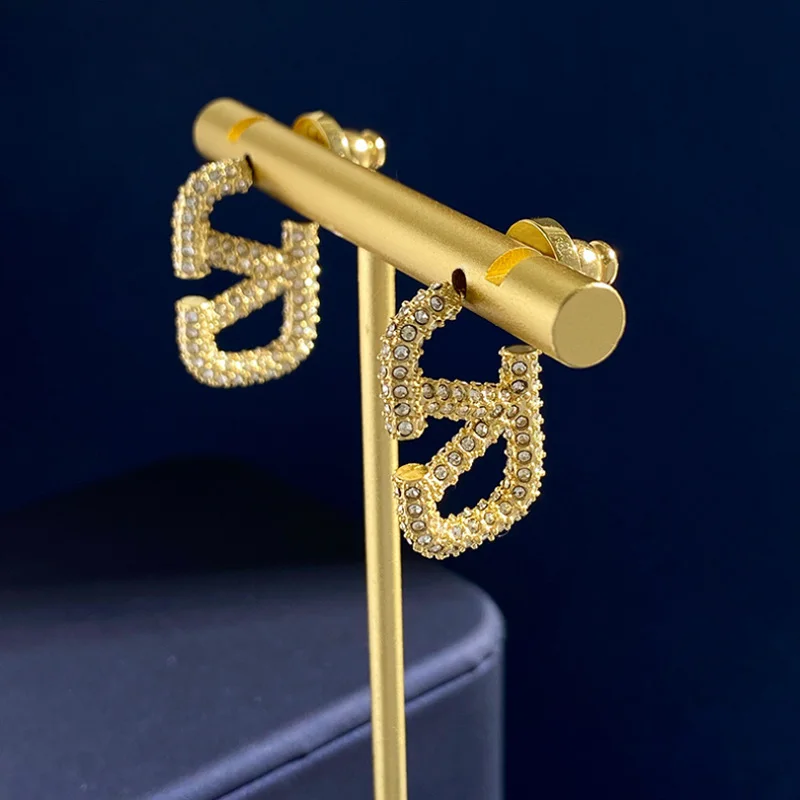 Bobokiki Jewelry Personalized Letters Titanium Steel Micro-Inlaid AAA Zircon Silver Needle Luxury Palace Tassel Earrings