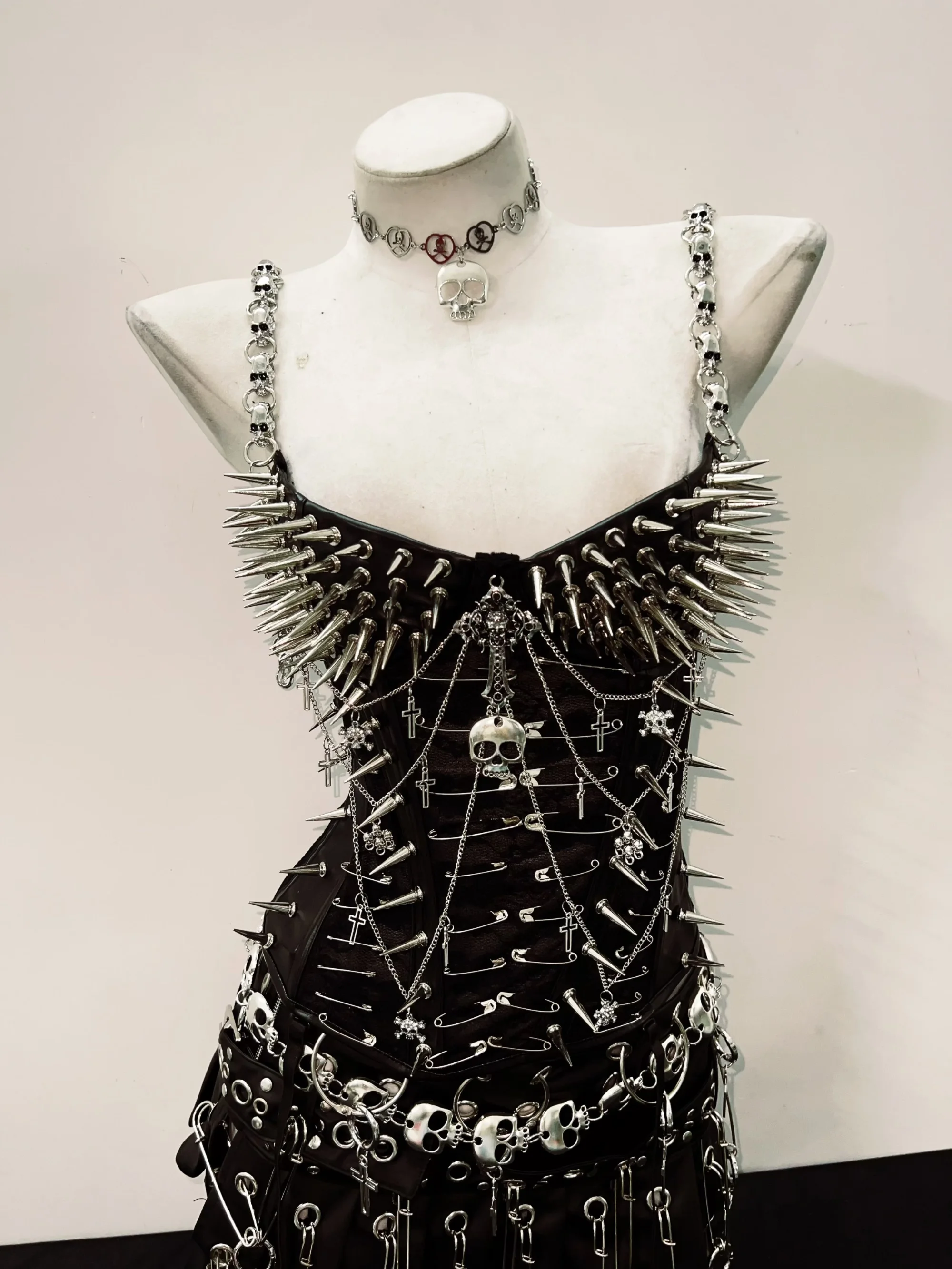 06SS JULIUS Archive 変形 ドレープ タンクトップ Y2K 06SS JULIUS Archive 変形 ドレープ タンクトップ Y2K 06SS