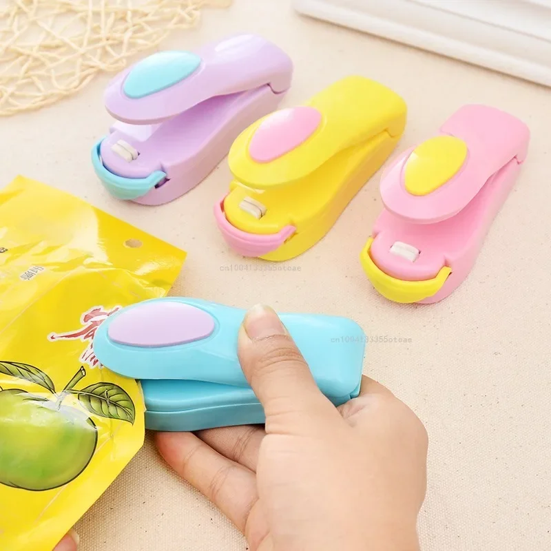 Mini Sealing Machine Kitchen Tools Portable Food Clip Heat Sealing Machine Sealer Household Kitchen Accessories and Gadgets