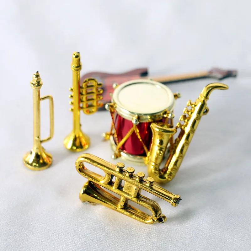 Dollhouse Mini Saxophone Classical Instrument Miniature World Scene Model Shooting Props mini saxophone mini instrument toy miniature sax model dollhouse trumpet saxophone dollhouse miniature musical