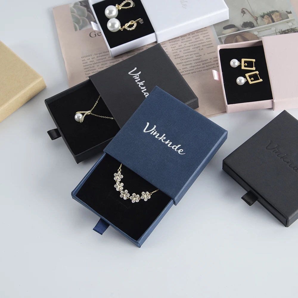 100 Custom Logo White 2.5cm Cardboard Jewelry Packageing Drawer Gift Box Case Black Sponge Ring Necklace Pendant Storage Boxes