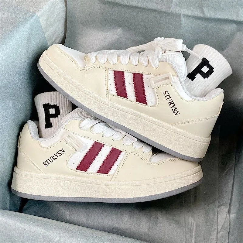 おしゃれなレトロブレッドシューズ レディース カジュアル スポーティ ストリートスタイル 春秋新作 シンプルラウンドトゥ 人工皮革PU