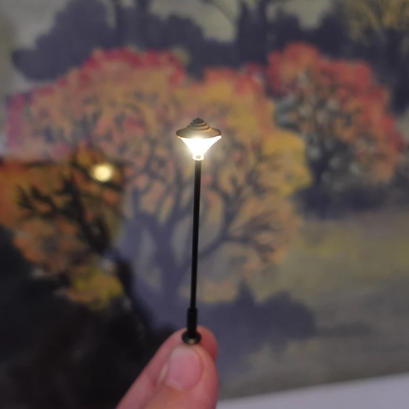 10 Lampioni Per Diorami In Scala HO (1:87) Con LED - Plastici Ferroviari E Modellismo