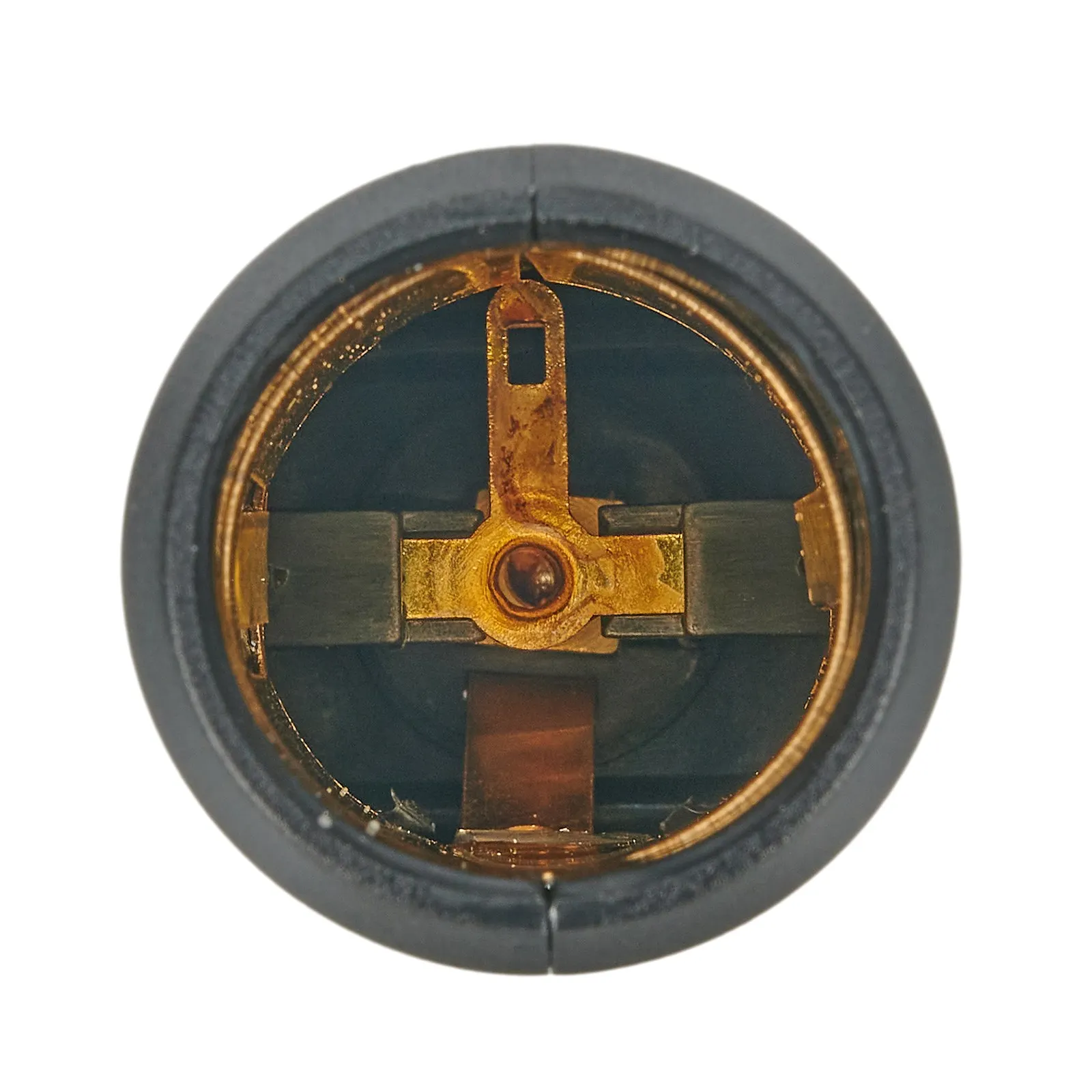  DIN     12V-24V EU ÷ DIN    ȯ 