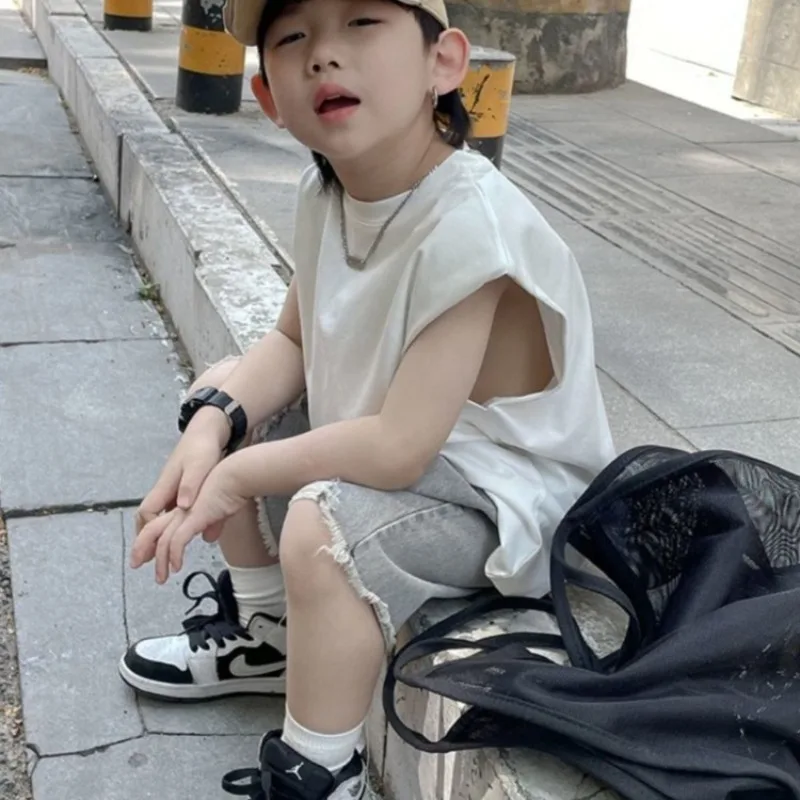 2026년 신상 남아 여름 얇은 반팔 티셔츠 조끼 반바지 세트 아동용 가벼운 면 캐주얼 의류