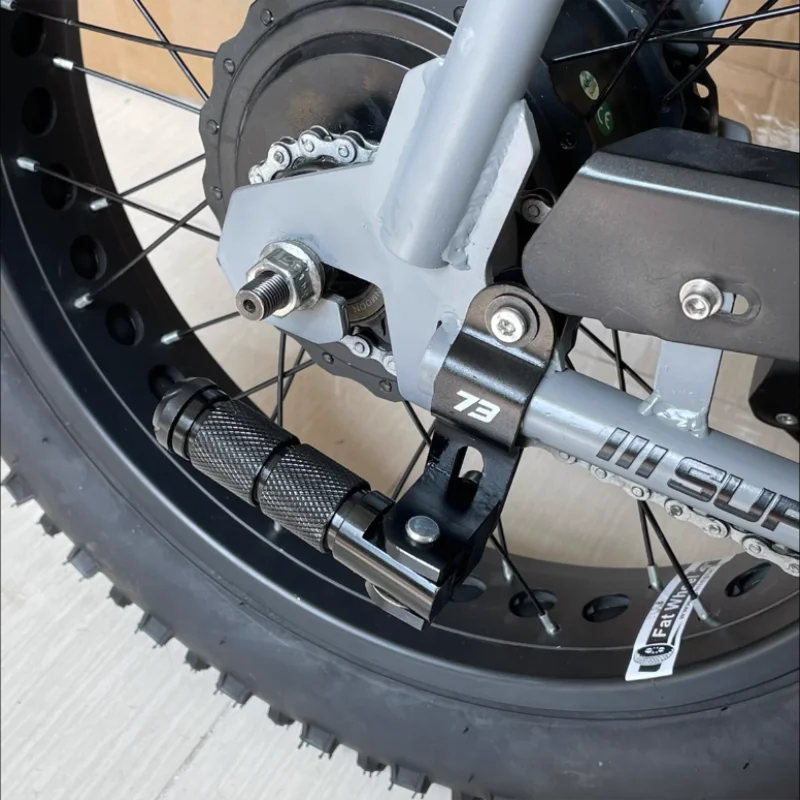 【送料無料】super73 S1専用 フットレストペダル Amazon | Runfarr スーパー73用フットペグ ブラケット付き CNC