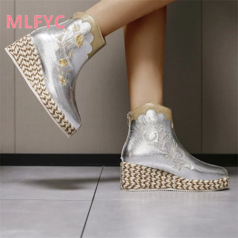 2023 New Autumn and Winter Ethnic Style Embroidery Boots Retro Embroidery Boots Women's Round Head Casual Boots