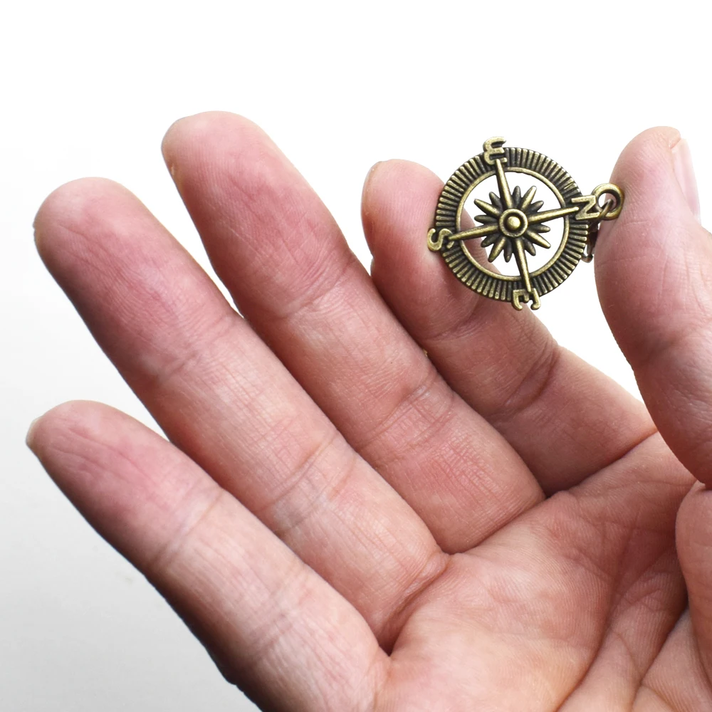 Vintage-Metal-Compass-Brooch-with-Hook-Perfect-Festive-Party-Favor.jpg