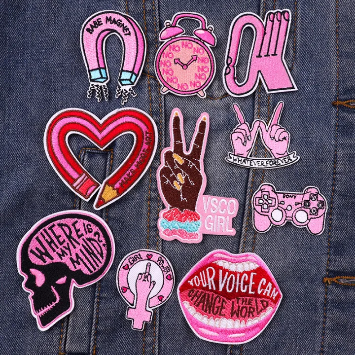 

Skull Pink Patch Iron On Patches For Clothing Thermoadhesive Patches On Clothes gesture Embroidery Patch Jeans Sticker Badges