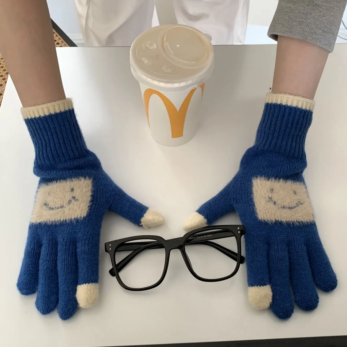 

Вязаные шерстяные перчатки со смайликом, зимние милые теплые варежки с разрезом на пальцах, перчатки для сенсорного экрана, перчатки для катания на лыжах и активного отдыха