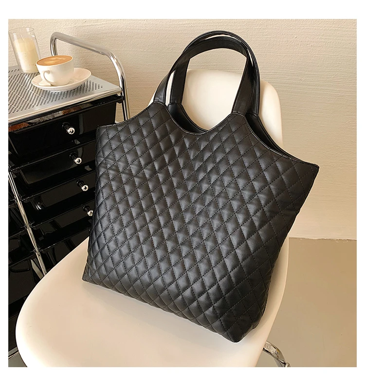 Women's Bags Luxury Designer Handbags Large Capacity Underarm Shoulder Bags Ladies Fashion Trend Shopping Bags Casual Tote Bags