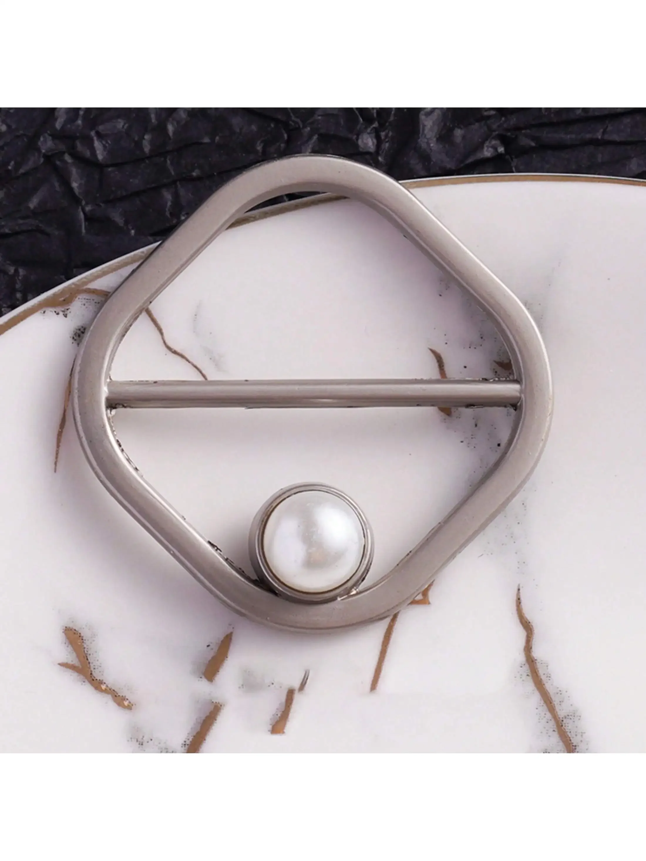 Alloy Pearl and Rhinestone Pin Backs Set for Women