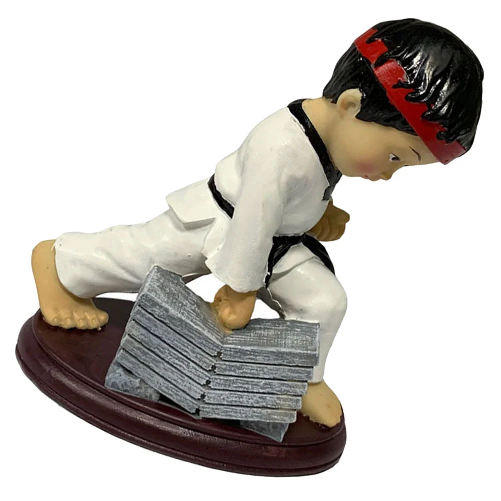 

Lovely Resin Boy Ornament Taekwondo Boy Ornament Resin Ornament for Car Home