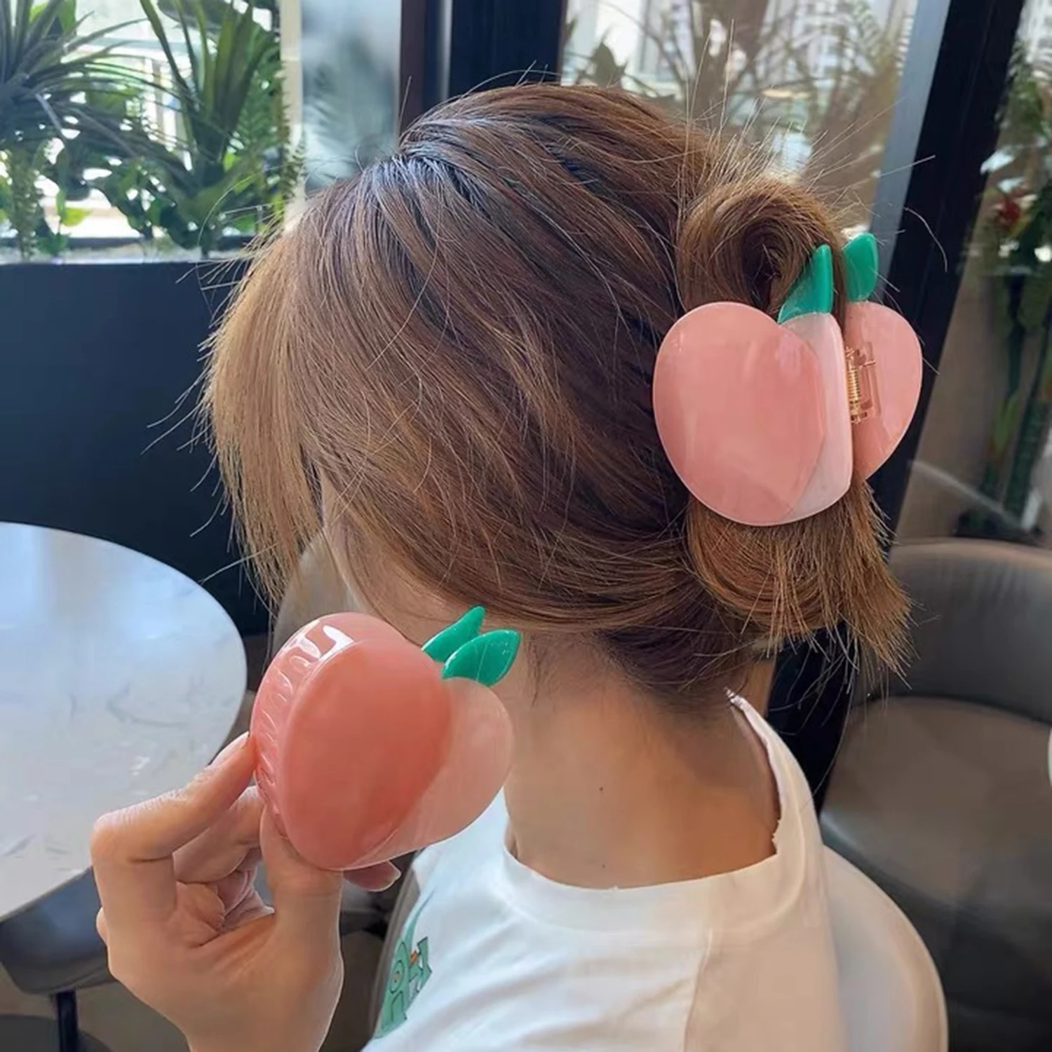 

Lovely Acetic Acid Peach Hairpin Geometric Fruit Hair Clip Claw For Women 2023 Summer Vacation Party Jewelry Hair Accessories