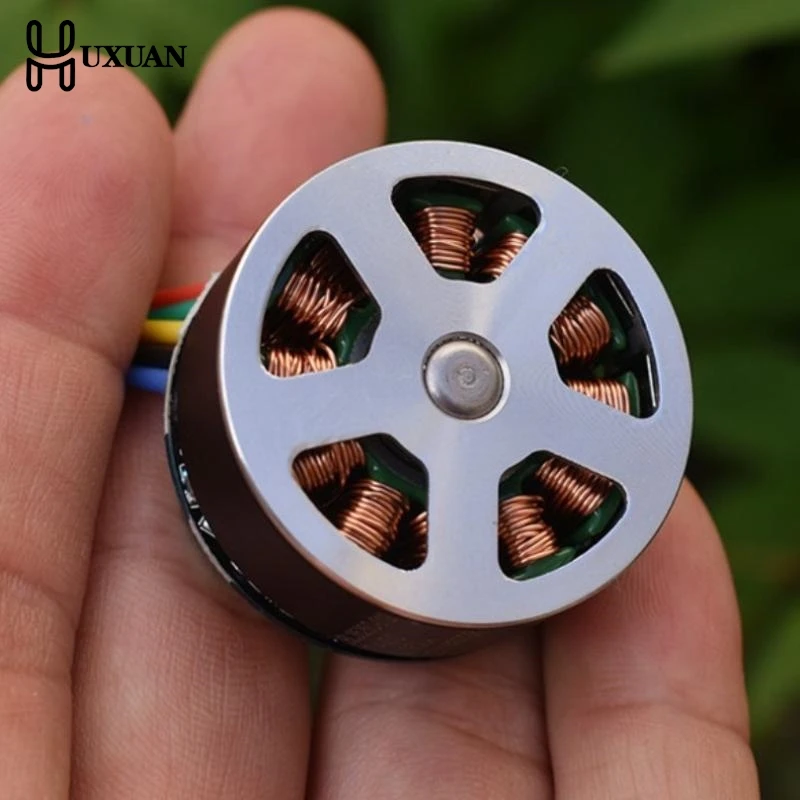 Angle latéral du moteur sans balais 35mm 7.4V pour drone FPV course avec son axe central