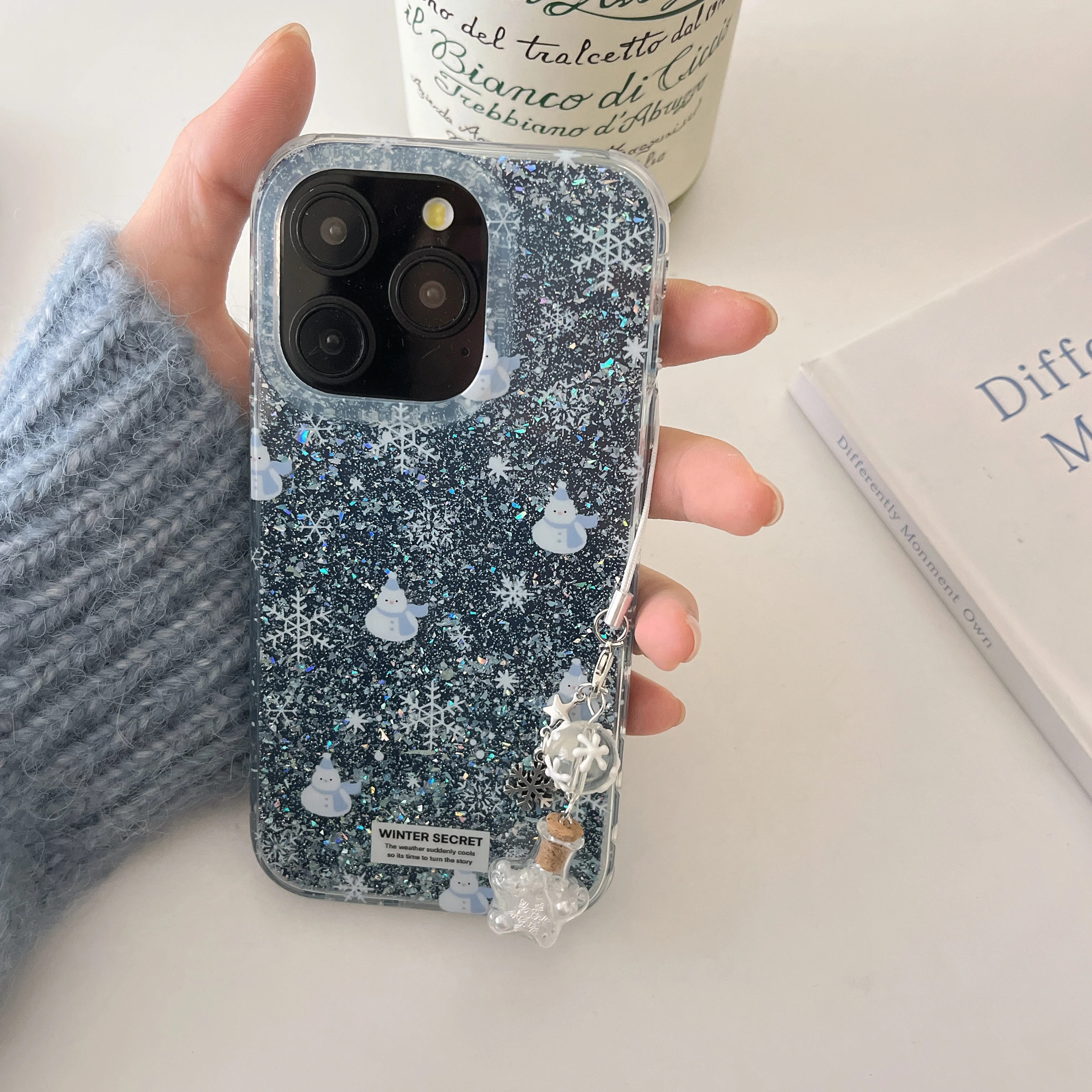 Ins Blue Snowflake Snowman Transparent Glitter Powder Pendant Phone Case for iPhone 16 15 14 13 Pro Max 12 Back Cover Funda