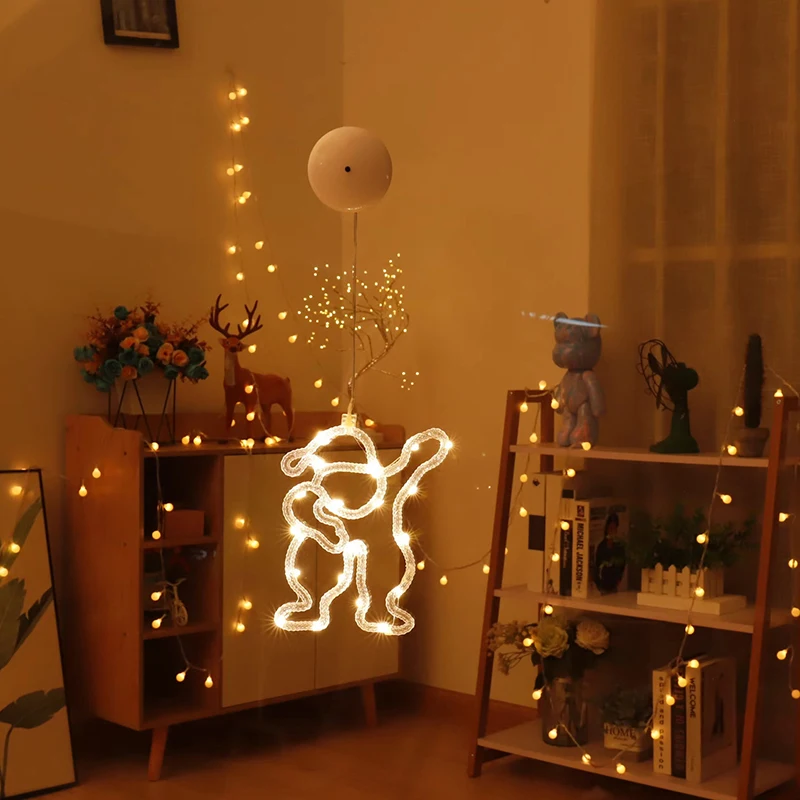 thumbnail image 1 of Luz LED colgante para ventana navideña con ventosa, estrellas, copos de nieve, campana, decoración para escaparate de tienda, ambiente de vidrio, escena de Nochebuena, 1 of 5