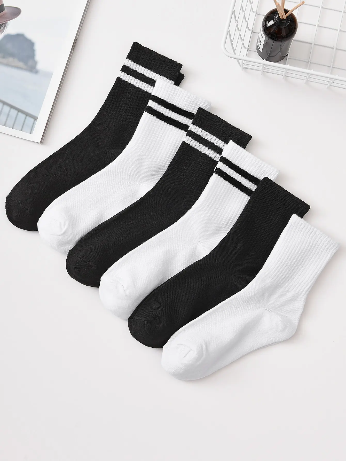 6 pairs Women Striped Socks Pattern and Solid In Black and White Fashion Milddle Tube Socks Comfortable Breathable striped socks