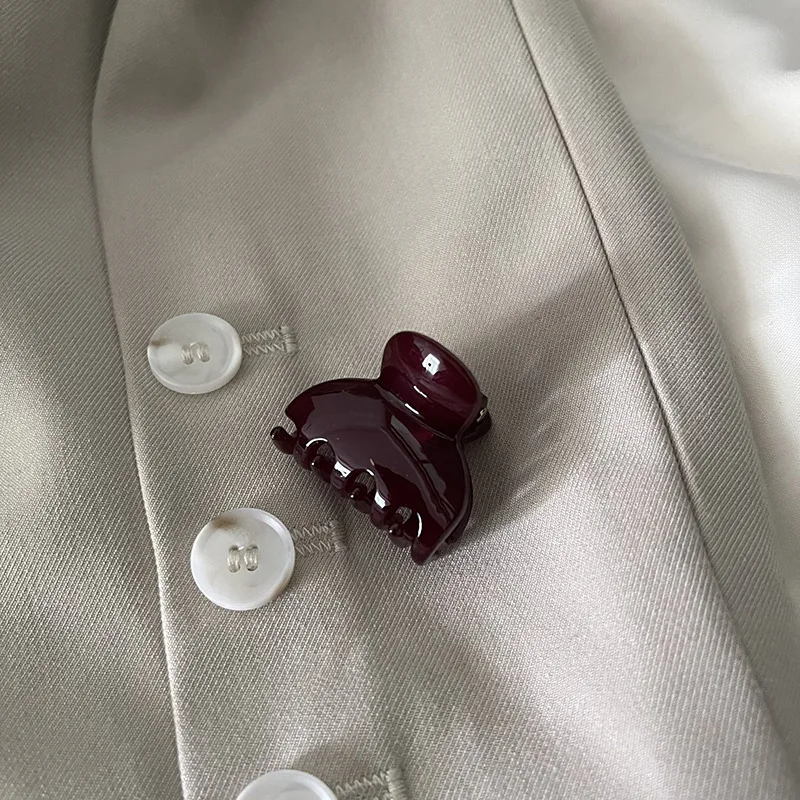 06 wine red