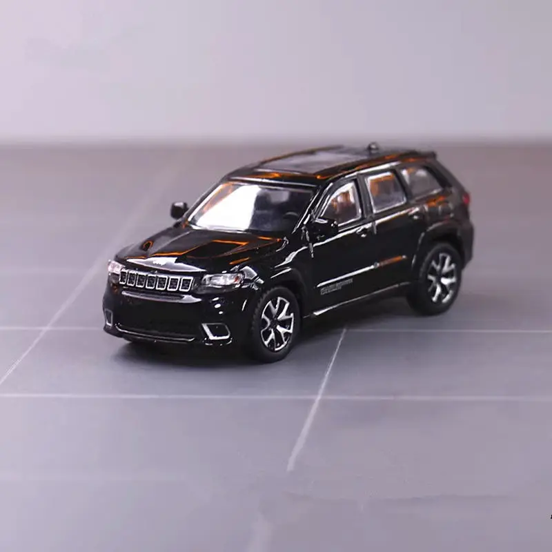 

1:64 Jeeps Grand Cherokee SUV Alloy Car Model Diecast Metal Toy Off-road Vehicles Car Model Simulation Miniature Scale Gift