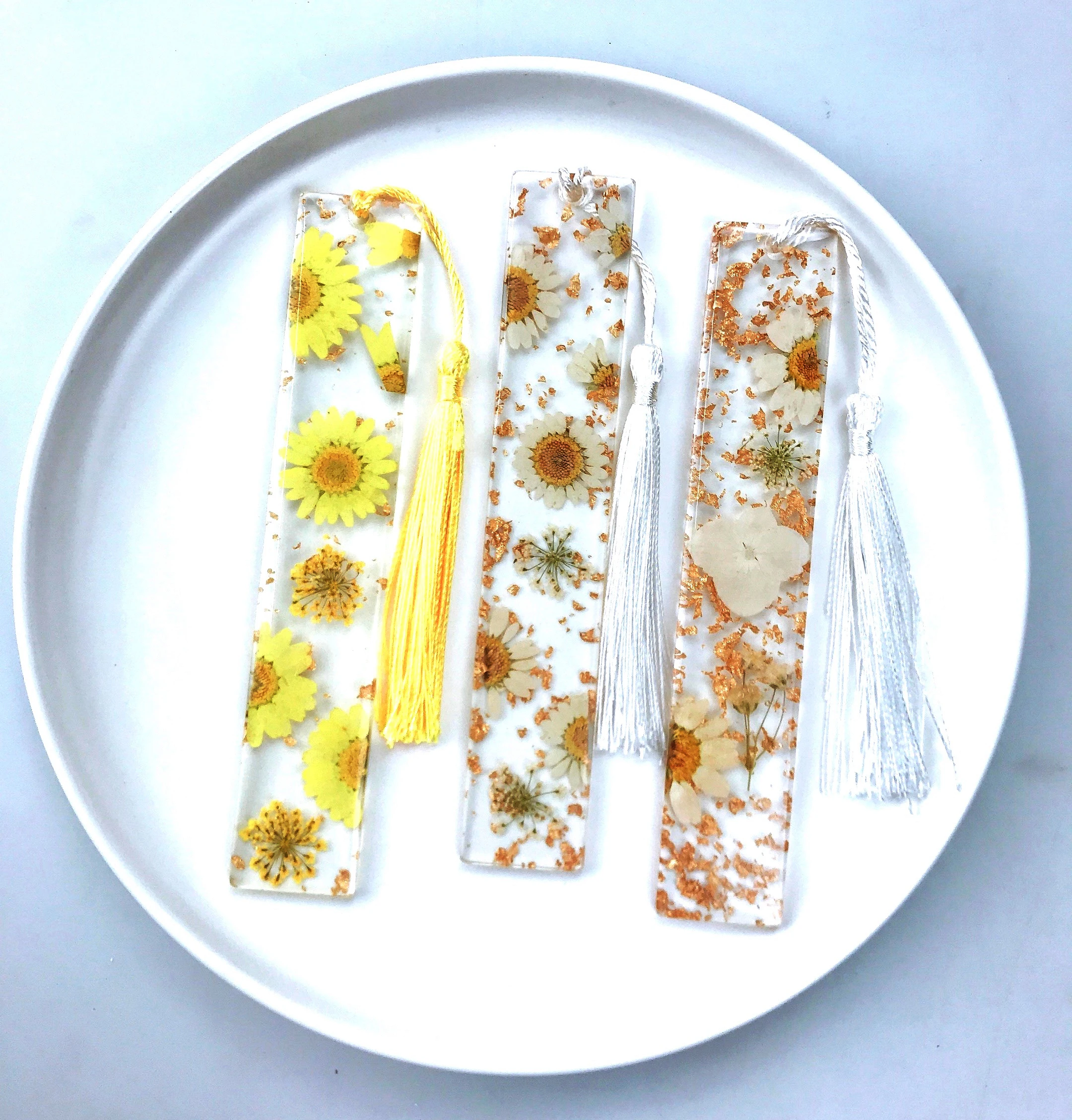Creative Dried Flower Resin Bookmarks With Tassel Transparent Book Markers for Students Teachers Index Tags Stationery Supply