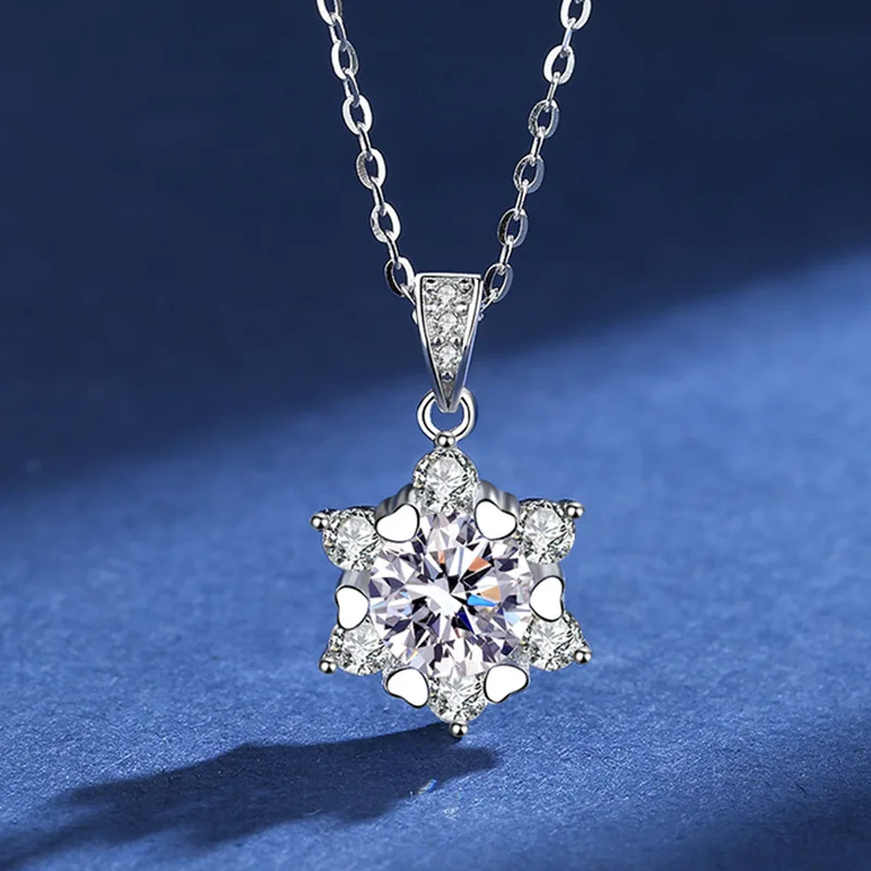 

New Lover Gift S925 Silver Snowflake Necklace 1 Carat Moissanite Diamond Pendants Women Jewelry