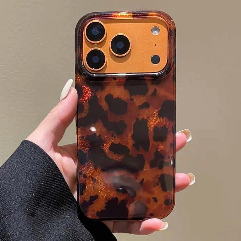 Gold & Black Leopard Print Shockproof Phone Case - Stylish TPU Back Cover