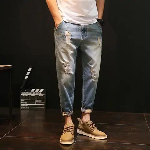 thumbnail image 1 of Pantalones vaqueros retro para hombre, estilo Kpop, de color azul claro y con agujeros, para hombre, rotos, ajustados y cónicos, de diseñador, tallas XS, 1 of 5