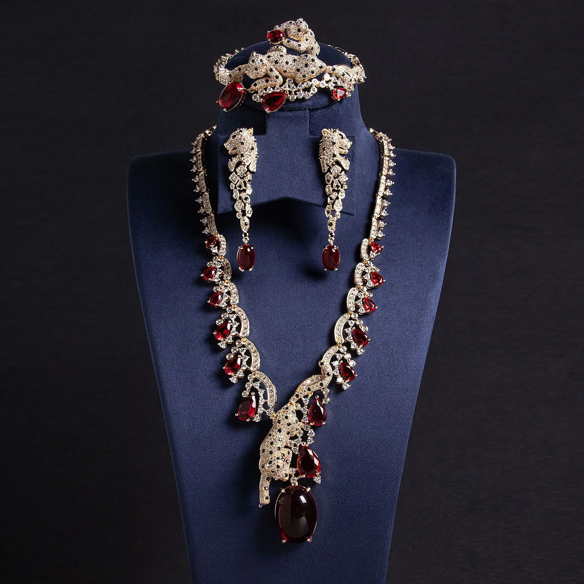 المرأة خمر الفهد الزركون الأحجار الكريمة الأصفر فل...