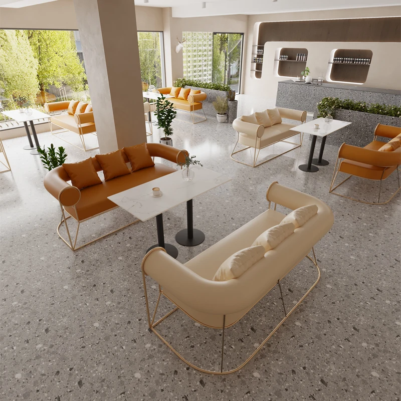 Рисунок 3 - Кофейный столик и стул