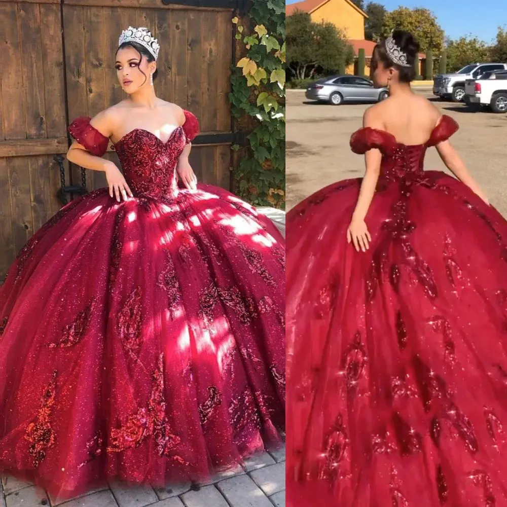 Red Quinceanera Dress 2024 Sweetheart Detachable Sleeves Lace Applique