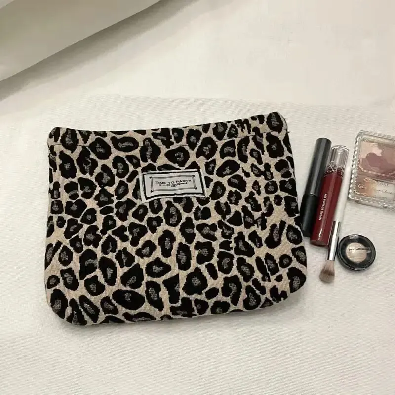 Make Up Bag Cute Jacquard Canvas Artistic Retro Flower Convenient Clutch