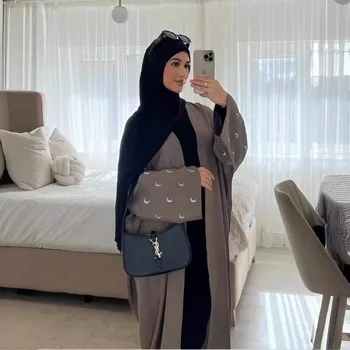 بدلة صلاة إسلامية جديدة لعام 2025 بلون سادة سترة أنيقة ومطرزة على شكل قمر فستان نسائي على الموضة في أوروبا وأمريكا 1