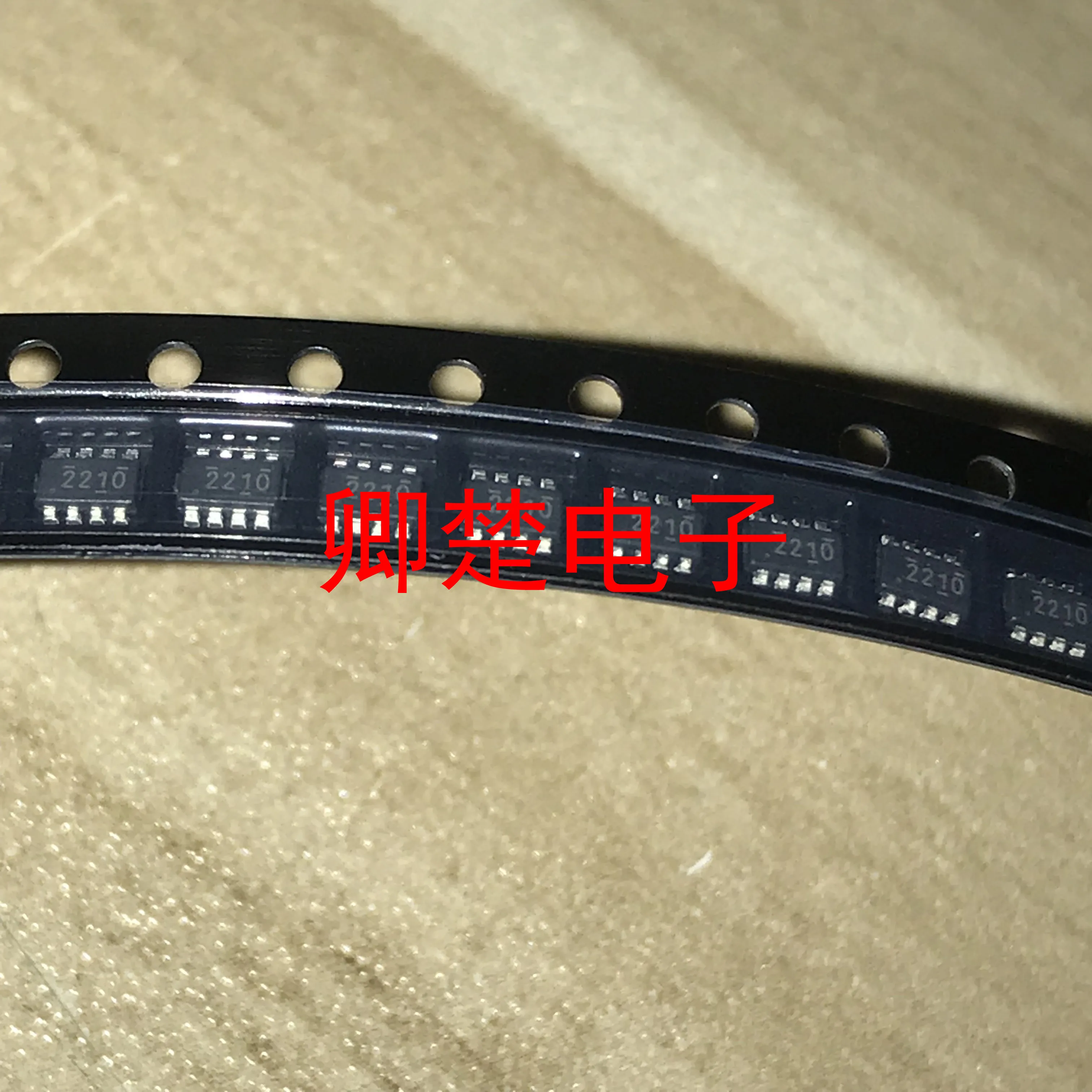 

30 шт. оригинальный новый чип управления питанием TPS562210DDFR 2210 SOT23-6