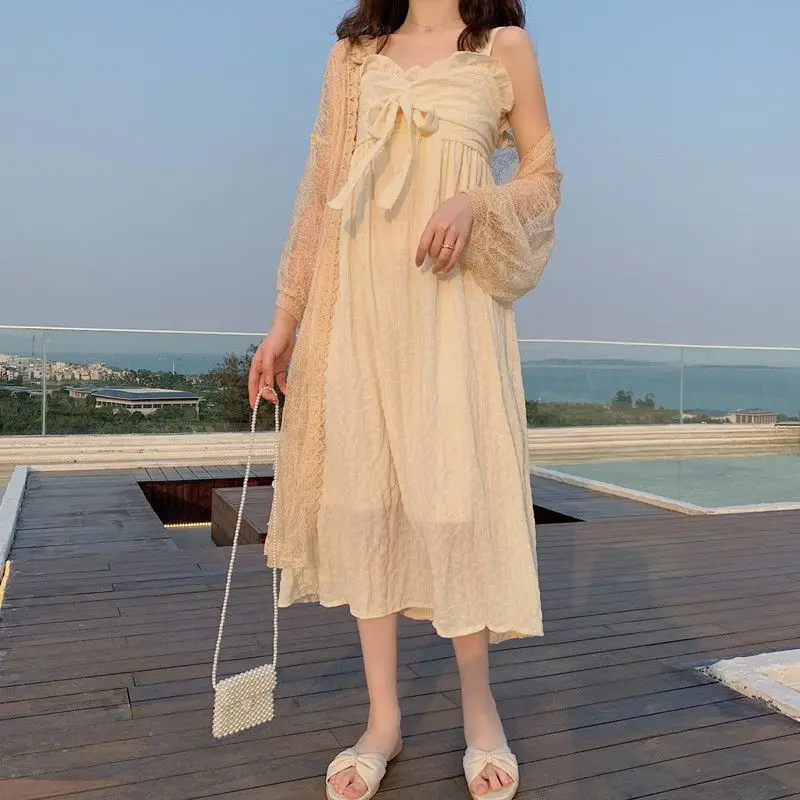 

2024 New Korean Style Bow Dress Hollow Lace Long Sun Protection Shirt for Air Conditioned Rooms Suspender Dress Two-Piece Set